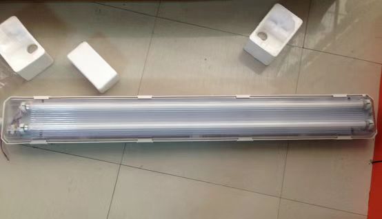 Lampu fluorescent anti korosi semua plastik Lampu fluorescent anti korosi semua plastik